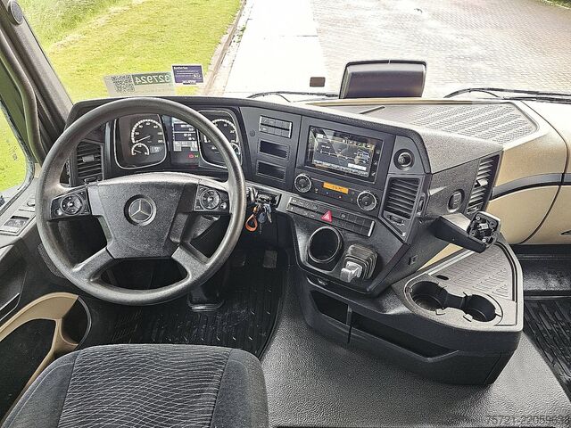 Standaard trekker MERCEDES-BENZ ACTROS 1843