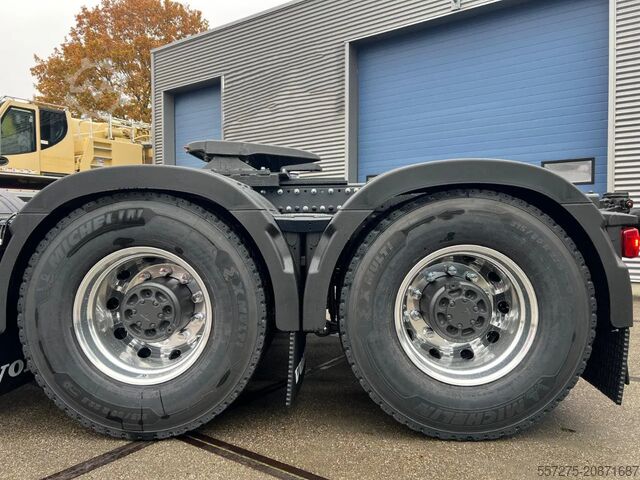 Heavy load Volvo FH 780 8x4