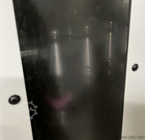 ITNC-640 / Magazzino aggiuntivo / Refrigerazione interna ad alta pressione (IKZ) / Laser HERMLE C 250