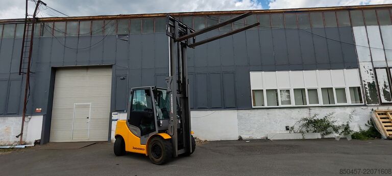 Carrelli elevatori diesel Jungheinrich DFG 545s