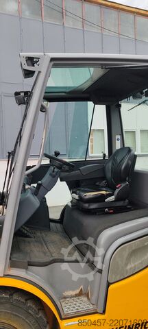Carrelli elevatori diesel Jungheinrich DFG 545s