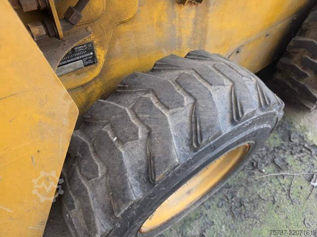 Hjullæsser CATERPILLAR 226D3 Lader mit Schwergutschaufel