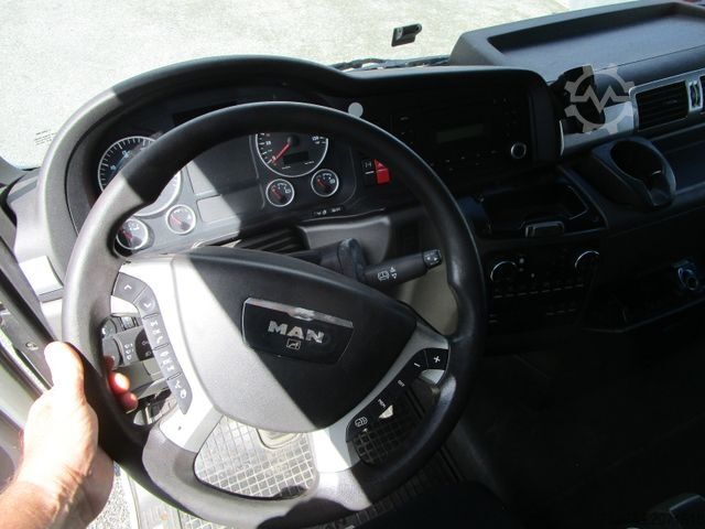 Standardni tegljač MAN TGX 18.440 BL *2xKLIMA+2 Liegen+EEV*