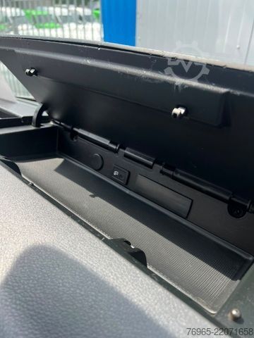Dubă pick-up MERCEDES-BENZ Sprinter 316 DOKA LANG PRITSCHE PLANE 6-SITZ AHK