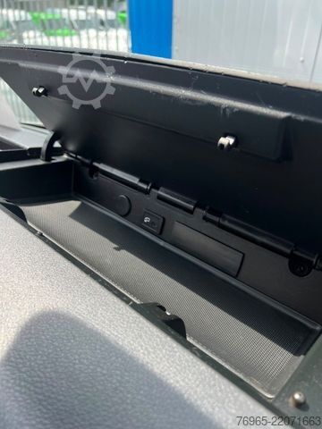 Furgon cu prelată laterală MERCEDES-BENZ Sprinter 316 DOKA LANG PRITSCHE PLANE 6-SITZ AHK