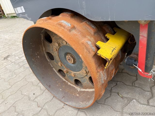 Envalsvält WACKER Neuson RT82-SC3 / 2015 BJ / 516 H / Remote