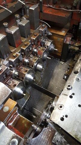 Mașini naționale 750 S3 National Machinery 750 5 Die S3 Cold Former