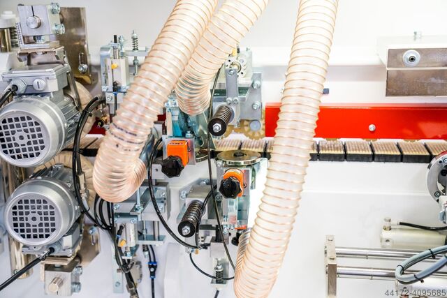 Kantenanleimmaschine Lange B 90 KFE mit Fügen + Eckenkopieren