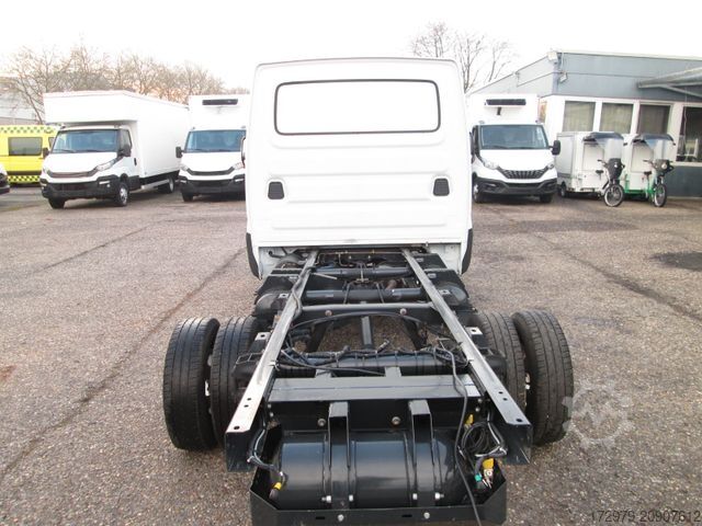 Șasiu de dubă IVECO 40 C14 CNG 3.0 *Fahrgestell*Euro6*
