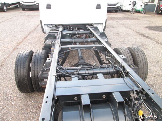 Șasiu de dubă IVECO 40 C14 CNG 3.0 *Fahrgestell*Euro6*