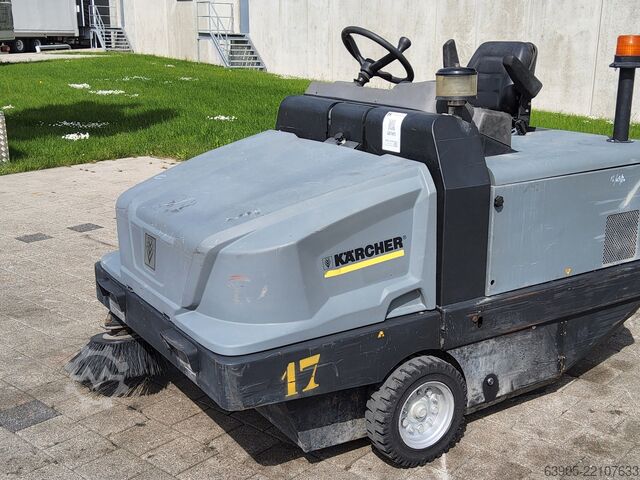 Tehnologia de stocare Kärcher Kehrmaschine KM 130/300 RLPG