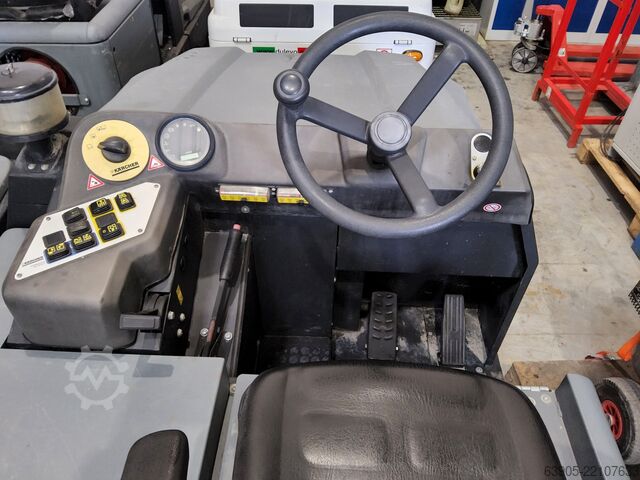 Tehnologia de stocare Kärcher Kehrmaschine KM 130/300 RLPG