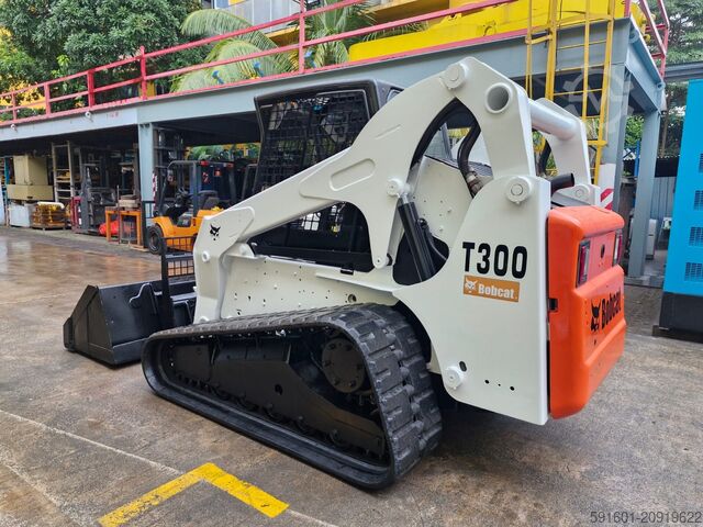 Tractor compacto BOBCAT T300