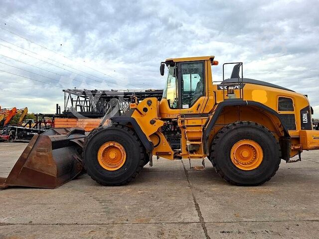 Lader Volvo L 150 H (New Tyres)