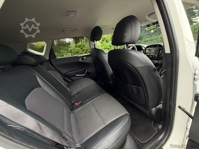 Van KIA Soul e-Soul DynamicLine 64 kWh LED Navi Kamera