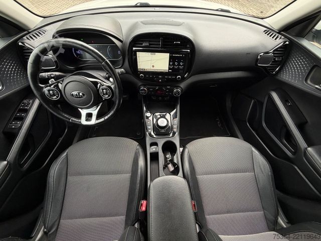 Van KIA Soul e-Soul DynamicLine 64 kWh LED Navi Kamera