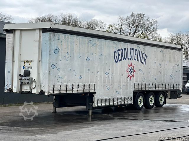 Naczepa do napojów SCHMITZ CARGOBULL ST11 Mega Getränke Auflieger Tiefbett