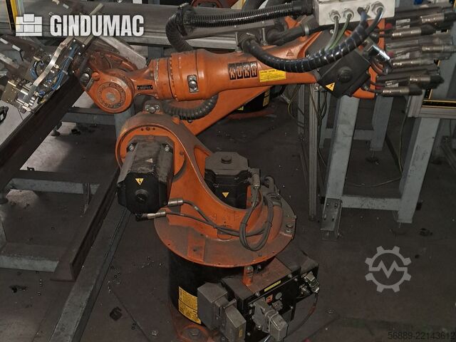 KUKA KR 16-2 met KRC 4 KUKA KR 16-2 with KRC 4