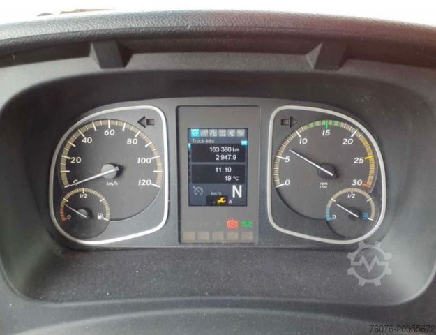 Camion-benne tricar MERCEDES-BENZ Atego MB 1223 K Kran Hiab 077B-2 HIDUO Funk AHK