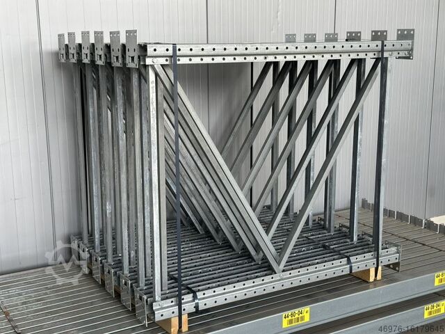 Pallet racking system High bay racking Dexion P 90 / 29,99 lfm. / St: 1.500x1.100 / Tr.: 2.900 mm