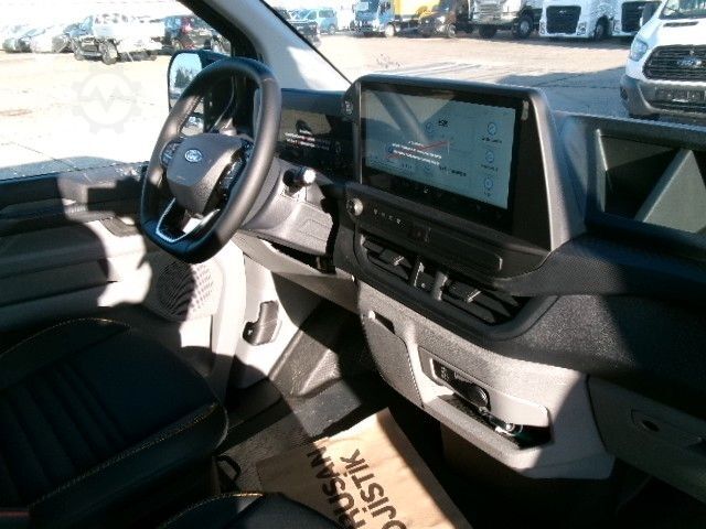 Minibus FORD Transit Custom 320L1 Trail 100kW AWD AHK 2xS.Tür