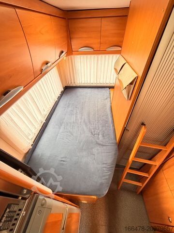 Kamper zintegrowany HYMER/ERIBA B 654 *Festbett-Hubbett-Automatik-2xKlima*