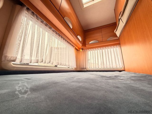 Kamper zintegrowany HYMER/ERIBA B 654 *Festbett-Hubbett-Automatik-2xKlima*