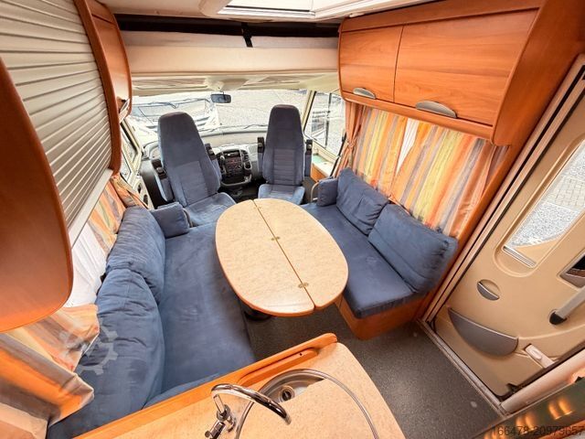 Kamper zintegrowany HYMER/ERIBA B 654 *Festbett-Hubbett-Automatik-2xKlima*