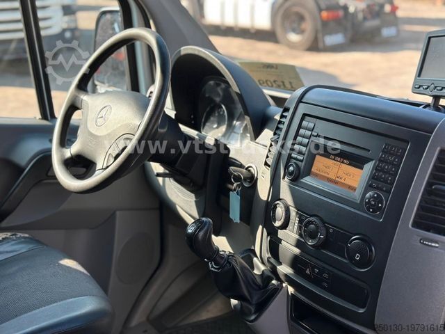 Furgon blaszak MERCEDES-BENZ Sprinter 316 CDI 4x2 Kasten Klima AHK 3 Sitzer