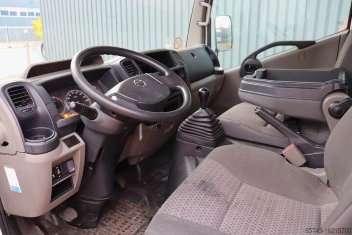 Op vrachtwagen gemonteerd platform Palfinger P260B Dutch Registration, Driving Licence B/3, Die