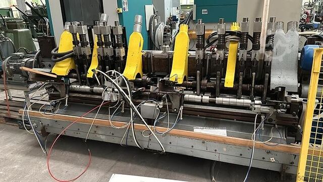 Automatische horizontale Fräsmaschine Comec FGC/2 Baujahr 2000, mit Doppelzuführung und Stückaustrag Comec FGC/2