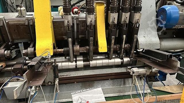 Automatische horizontale freesmachine Comec FGC/2 uit 2000, met dubbele invoer en afvoerlus voor stu Comec FGC/2