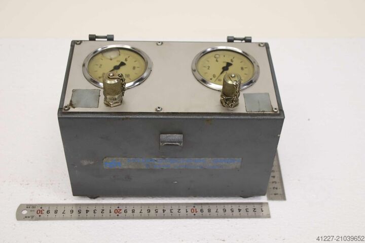 Kétkörös nyomáspróba készülék Hydrotechnik 0 bis 10 bar