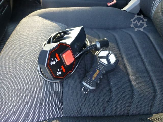 Bestelwagen autodrager IVECO Daily 35S18 Autotransporter NAVI Schlafkabine