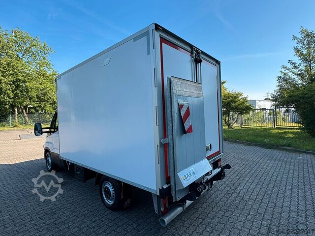 Kylskåpsbil IVECO Daily 35S14 Hi-Matic Tiefkühlkoffer mit LBW