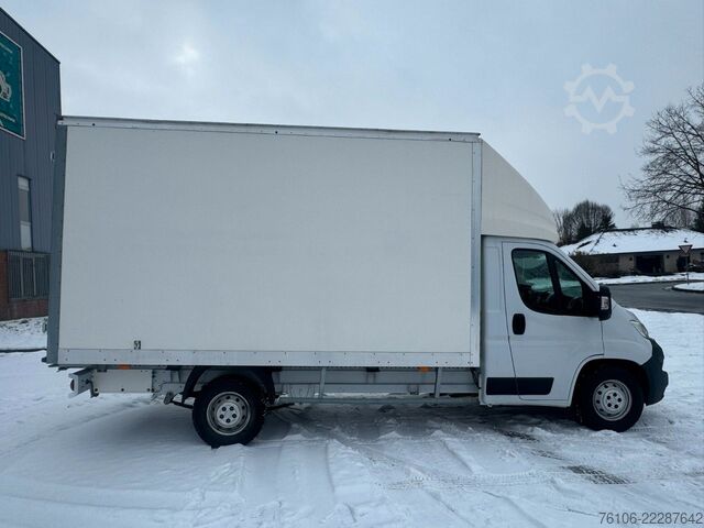 Vrachtwagen met bakwagen FIAT Ducato Koffer *Navi*Kamera*TÜV neu*Länge 4,20m