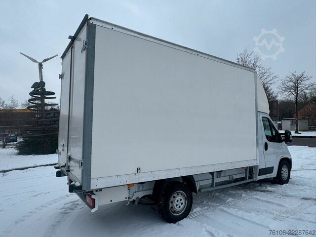 Vrachtwagen met bakwagen FIAT Ducato Koffer *Navi*Kamera*TÜV neu*Länge 4,20m