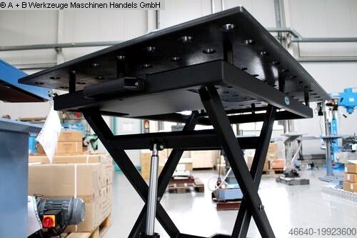 Klemtafel SIEGMUND MOBILER HUBTISCH 28er