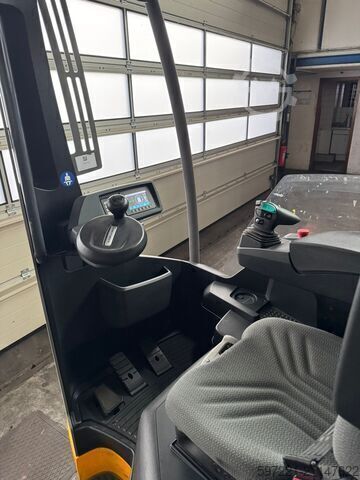 Reach trucklar Jungheinrich ETV 216i