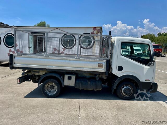 Ribaltabile trilaterale Nissan NT 400