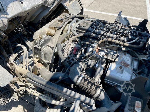Ribaltabile trilaterale Nissan NT 400