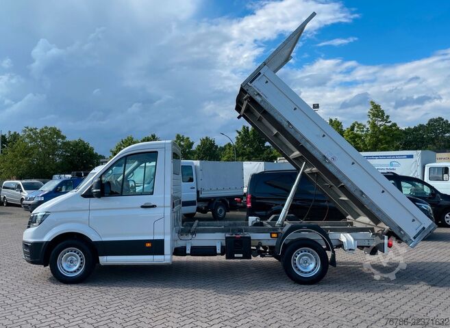 Kiepwagen bestelauto VOLKSWAGEN Crafter 35 L2 4x4 MOTION/ Schoon Kipper/ AHK/ AC