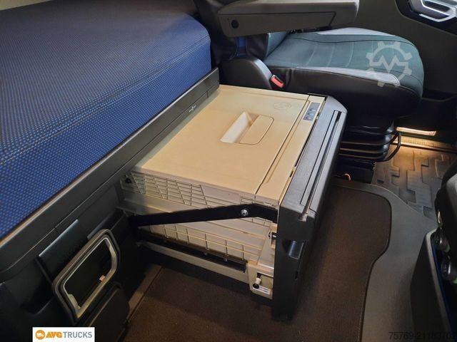 Standardowy ciągnik siodłowy VOLVO FH 500 XL I-Park-Cool 2xTank Tacho 4.1