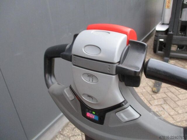 Hoogheffende palletwagen BT SWE 080L