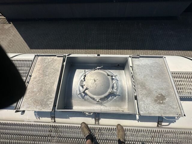 Cisterna de alimentos Van Hool FOOD / RVS chassis / empty weight: 5.860kg / 29...