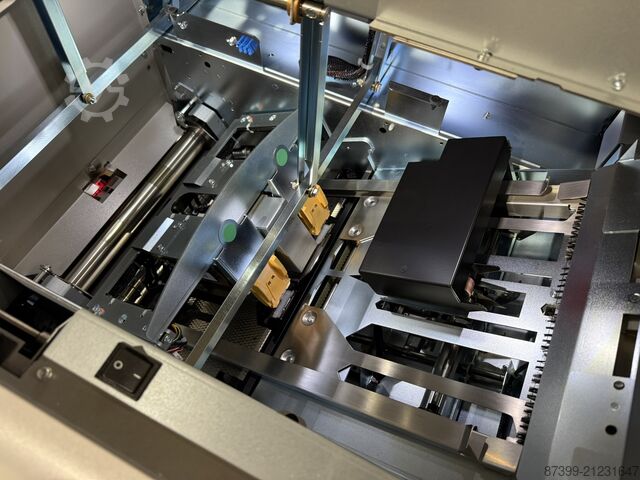 Document finishing system Plockmatic PBM500