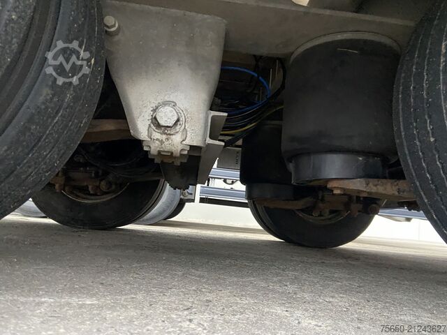 Lavtloader trailer Fliegl DTS 300  3 Achs Tiefladeranhänger