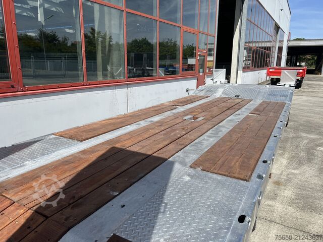 Low loader trailer Möslein T 2 Schwebheim  Neuer 2 Achs Tieflader- Anhänger, Verbreiterung