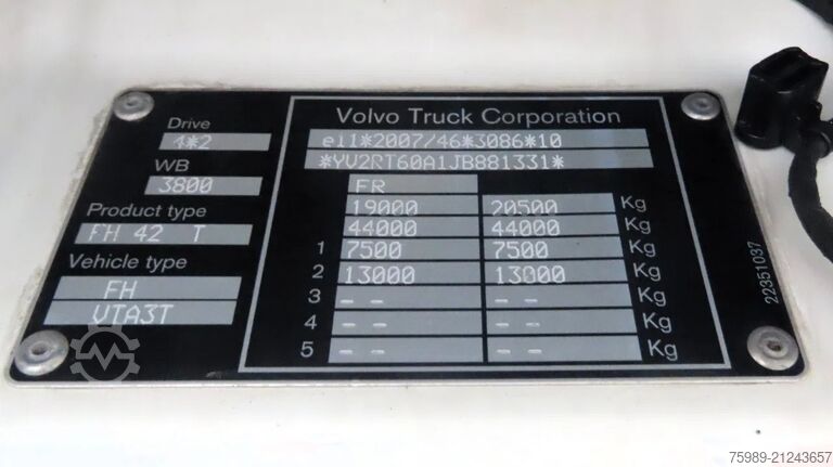 Standard-SZM Volvo FH 540 vin: YV2RT60A1JB881331 EURO6 2X FUEL TAN...