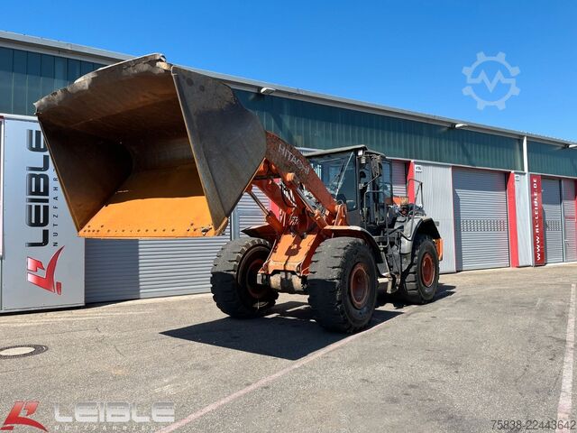 Pala gommata HITACHI ZW220-6*Klima*hydr. Schnellwechsler*11.000h*